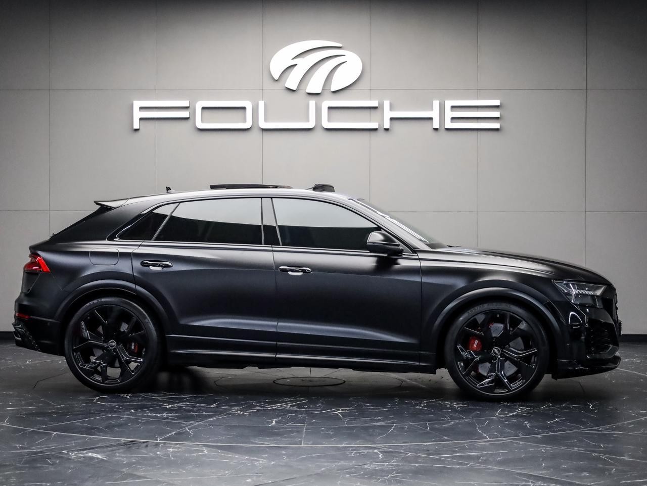 2023 AUDI RSQ8 Image 1