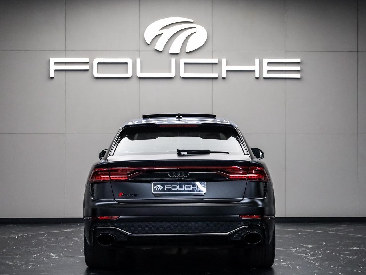 2023 AUDI RSQ8 Image 2