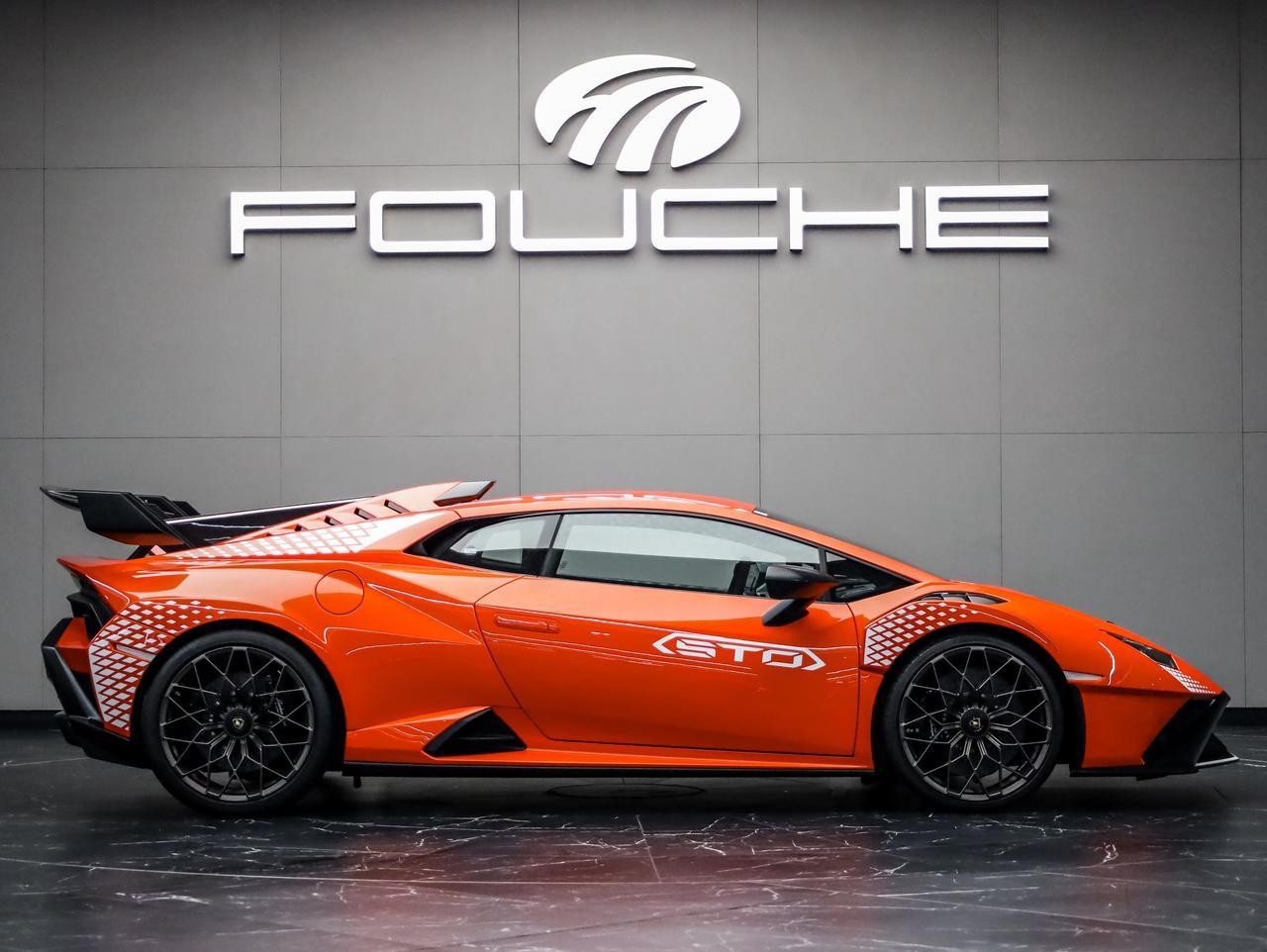 2022 LAMBORGHINI HURACAN Image 1