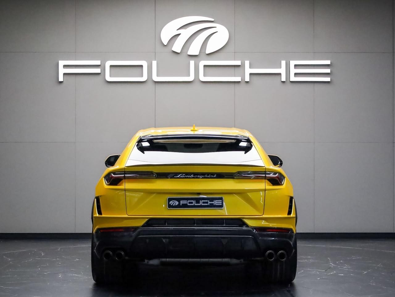 2024 LAMBORGHINI URUS Image 2