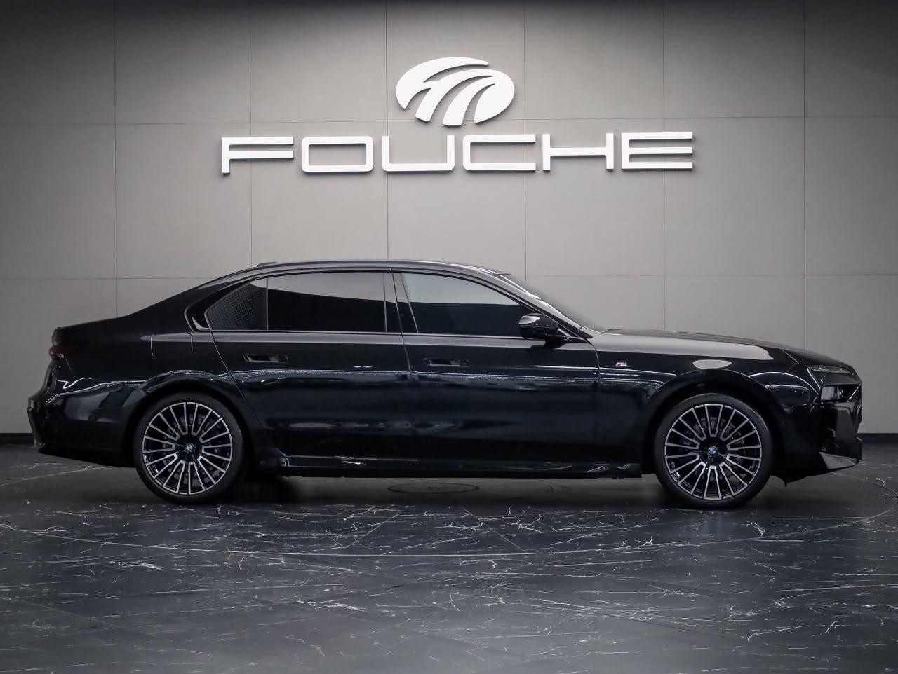 2025 BMW 7 SERIES Image 1