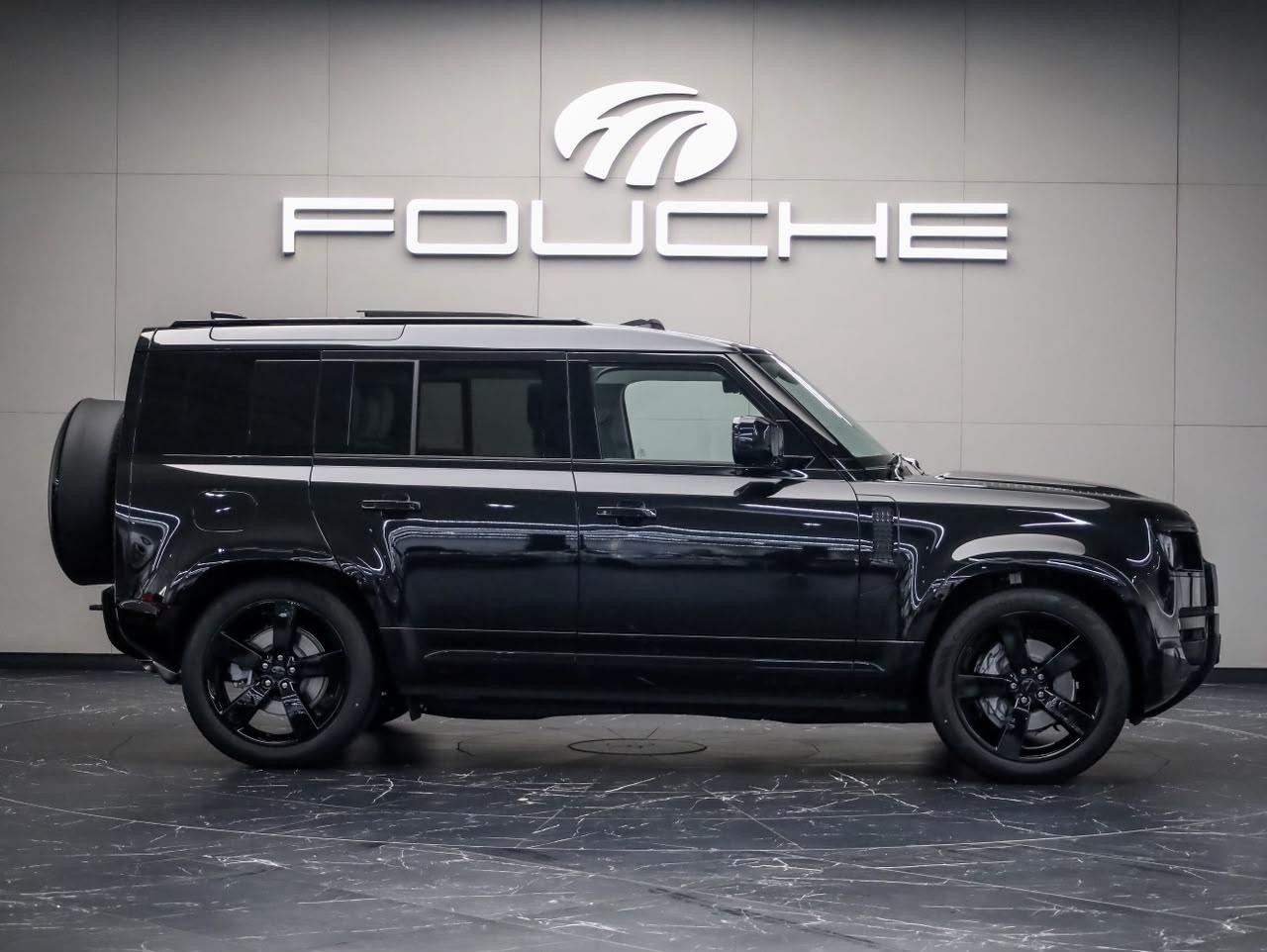 2026 LAND ROVER DEFENDER 110 Image 2
