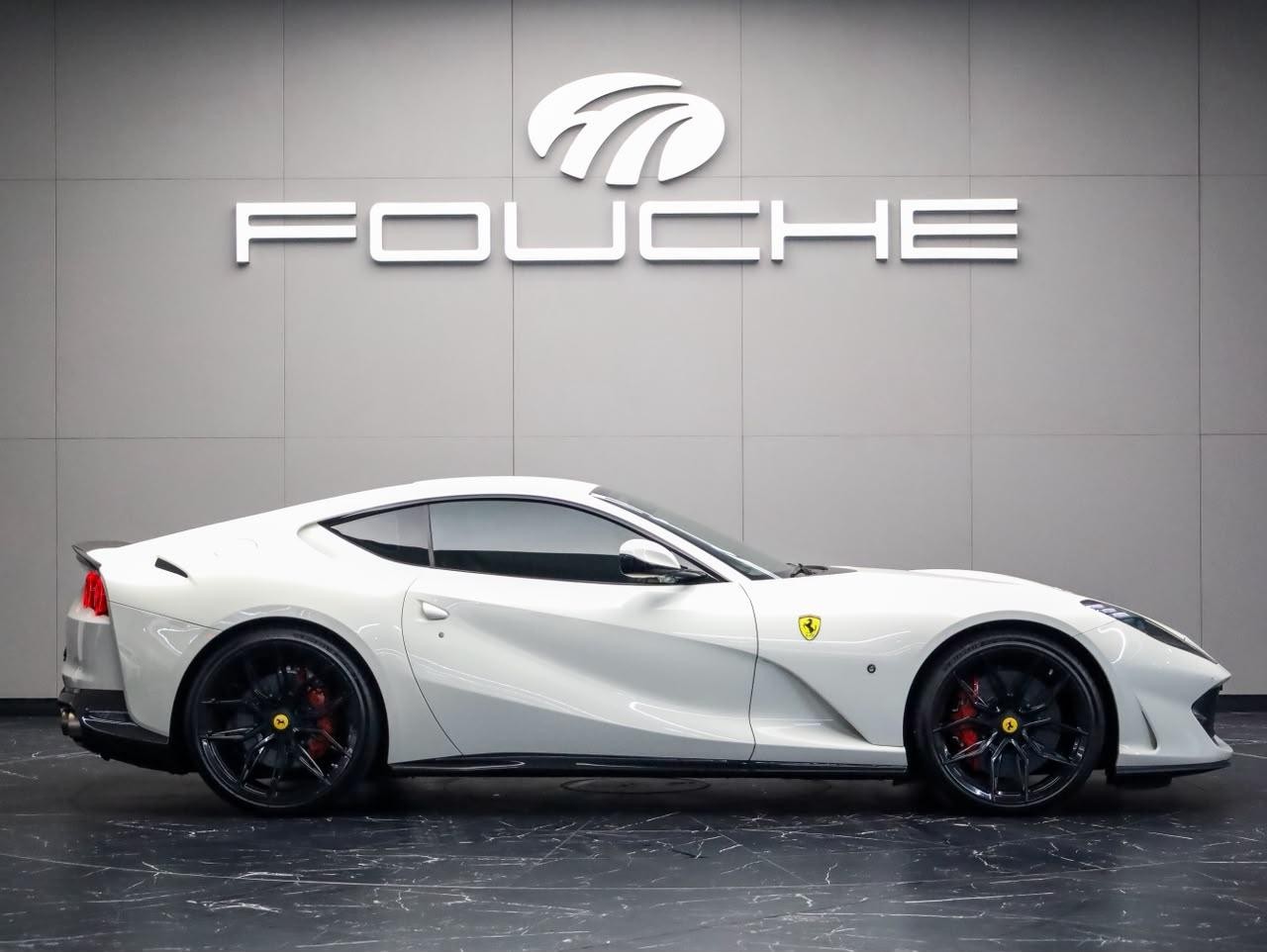 2018 FERRARI 812 Image 2