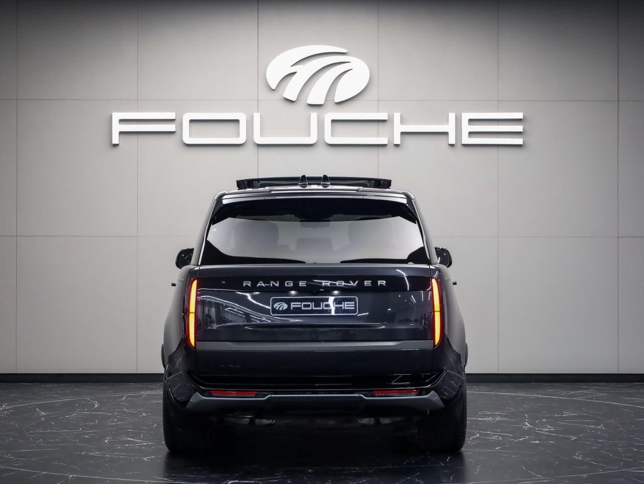 2026 LAND ROVER RANGE ROVER Image 2