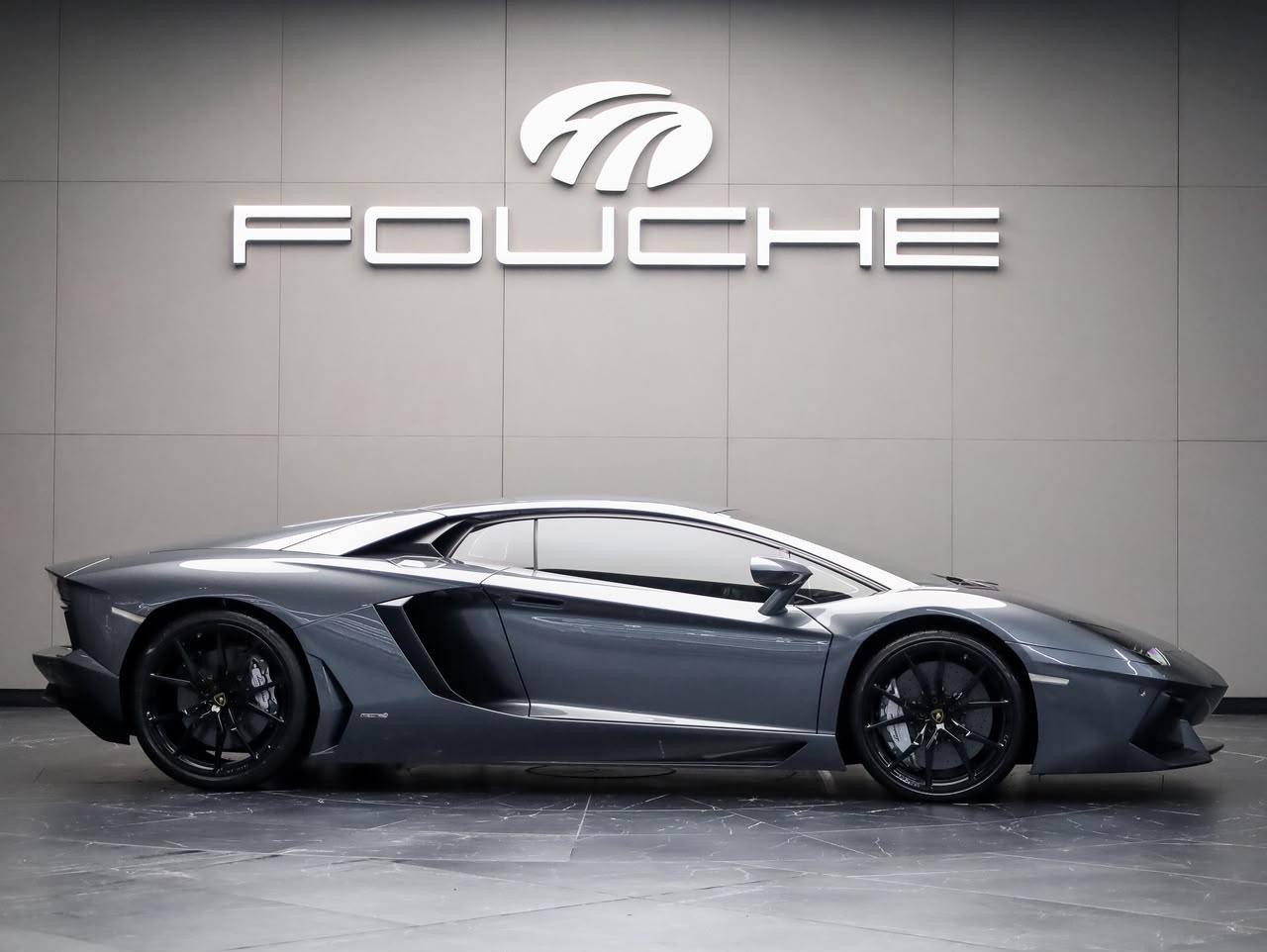 2013 LAMBORGHINI AVENTADOR Image 2