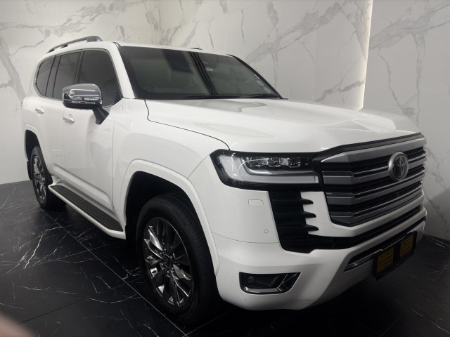 BUY TOYOTA LAND CRUISER 2026 300 3.3D ZX, Fouche Motors