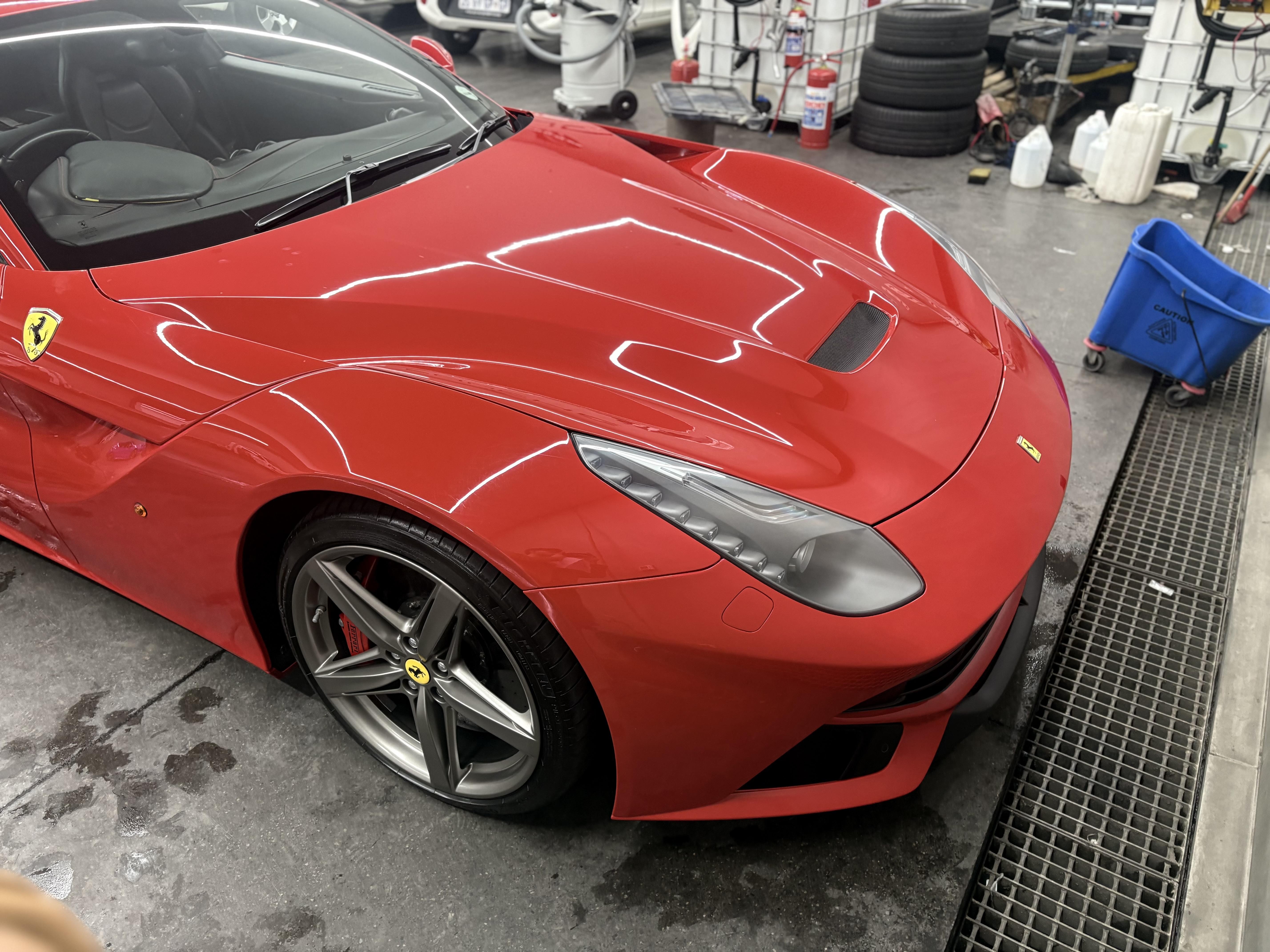 2014 FERRARI F12 Image 1