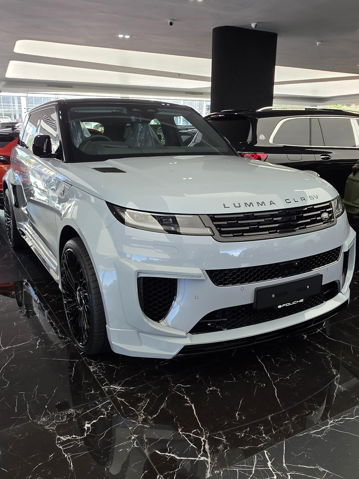 2026 LAND ROVER RANGE ROVER SPORT Image 1