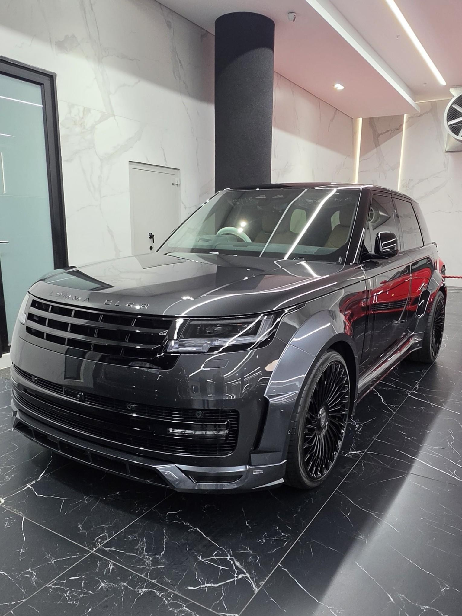 2026 LAND ROVER RANGE ROVER Image 2