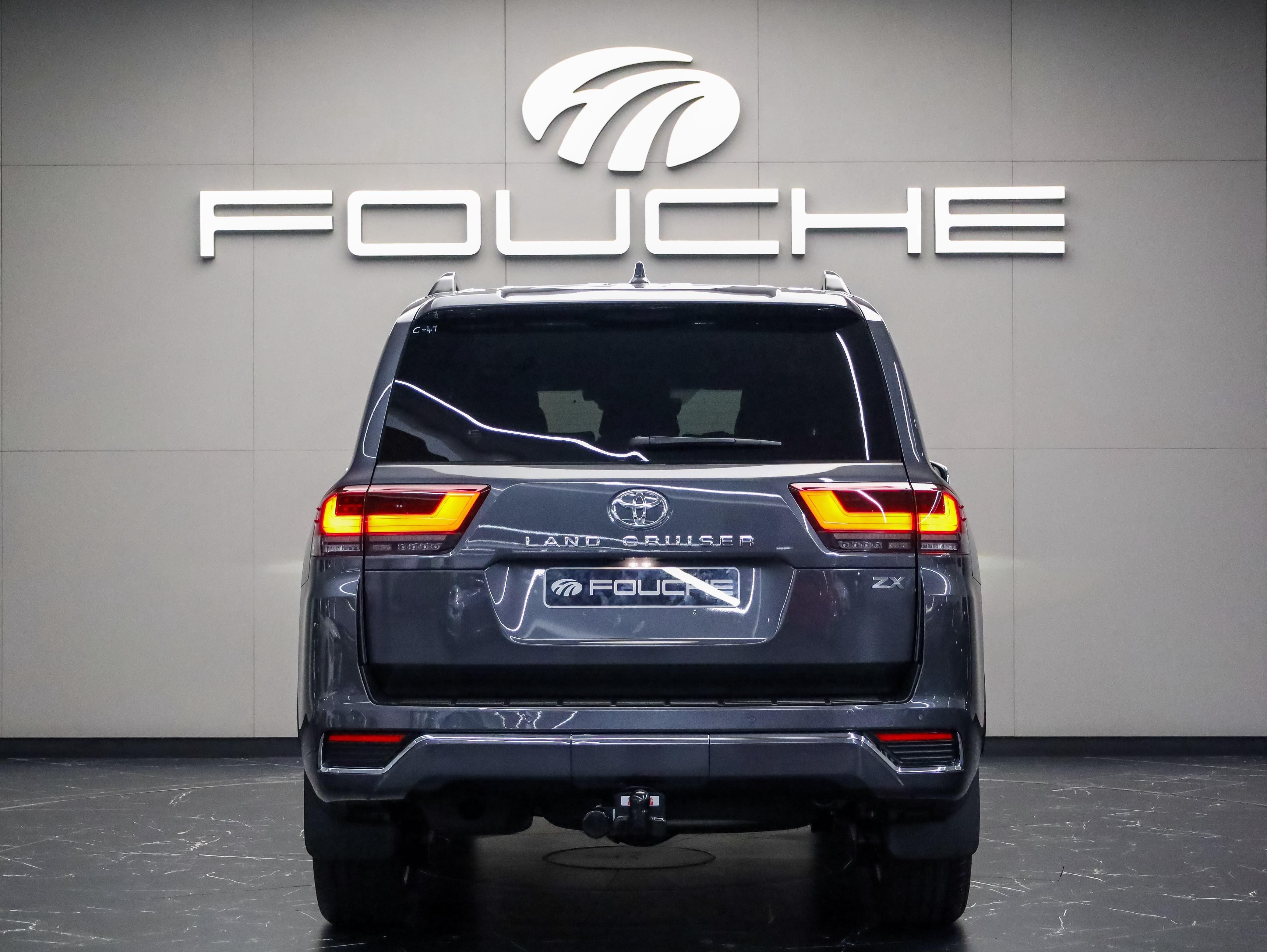 2026 TOYOTA LAND CRUISER 300 Image 2