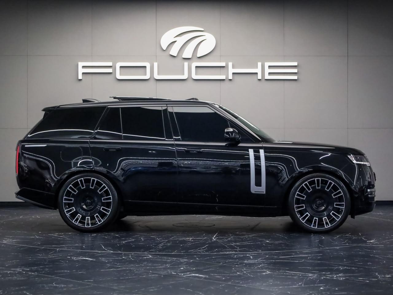 2026 LAND ROVER RANGE ROVER Image 2