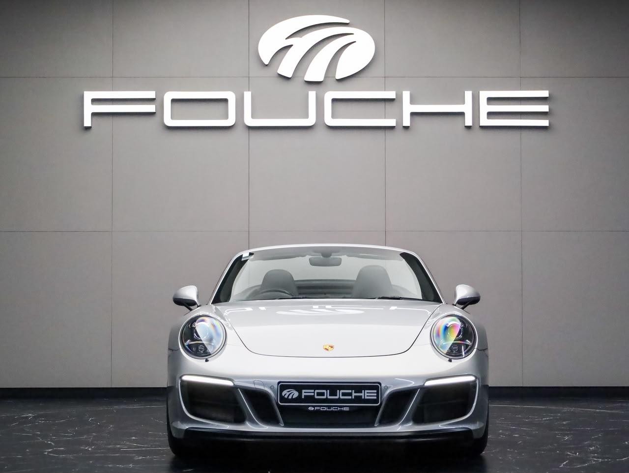 2017 PORSCHE CARRERA 4 GTS Image 1